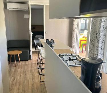 Vendres Casa | Bungalow cosy à Vendres avec piscine partagée