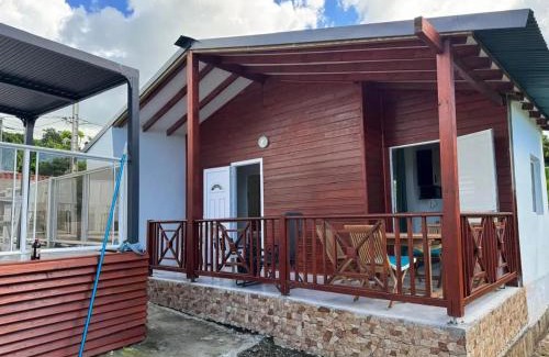 Basse-Terre Casa | Bungalow cosy près de Basse-Terre - 20 m² avec piscine