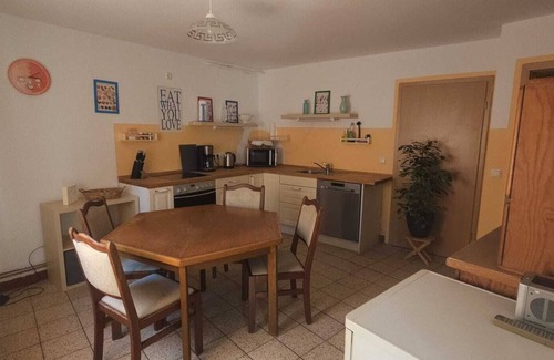 Guster Casa | Bungalow directly on the Elbe-Lübeck Canal with a large natural plot