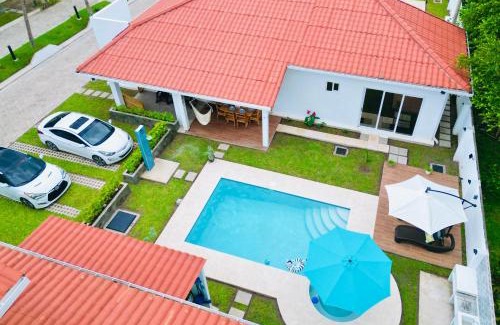 San Luis Talpa Casa | Bungalow en La Playa- Amatecampo Villas
