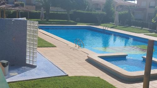 Puerto Marino Apartamento | Bungalow en Novamar a 800 metros del mar