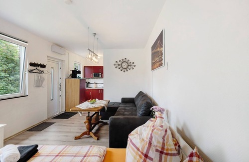 Nordhausen Casa | Bungalow 'Ferienhaus Sonne' con terraza privada, jardín compartido y Wi-Fi