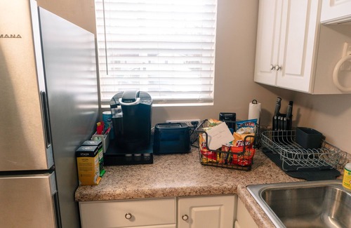 Arcadia Casa | Bungalow Home with EV charger - No Cleaning Fee