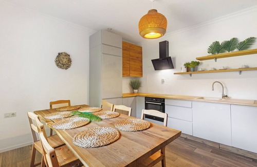 Niedenstein Casa | Bungalow 'Löwe' con terraza compartida, jardín compartido y Wi-Fi