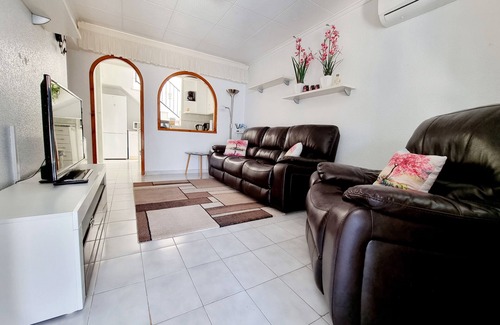 San Luis Casa | Bungalow cerca de las Salinas de Torrevieja y La Mata y sus playas