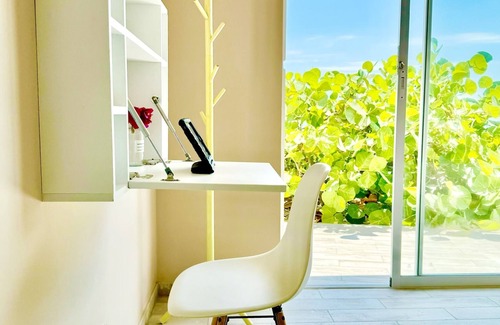 Punta Sal Casa | Bungalow en la playa frente al cálido y calmo mar de Canoas de Punta Sal