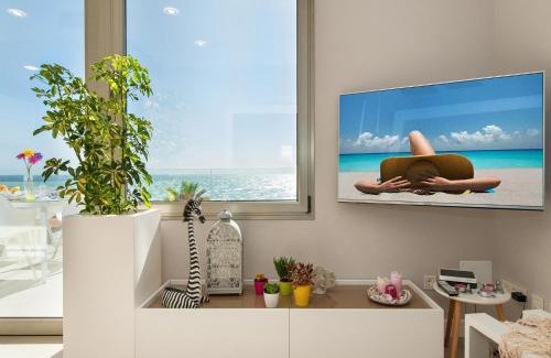 Playa del Aguila Casa | Bungalow Playa del Aguila II over the sea by VillaGranCanaria