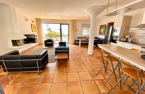 Bahia Calma Villa | Villa con piscina privada y conexión Wi-Fi gratuita, cerca del mar, patio protegido