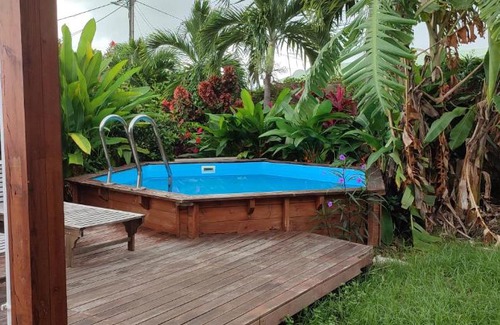 Le Vauclin Casa | Bungalow vert corail