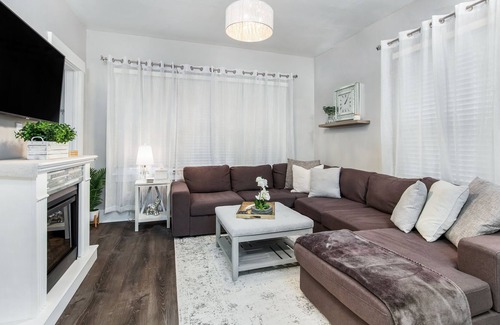Moline Casa | Bungalow53 near John Deere-Mississippi Riverfront