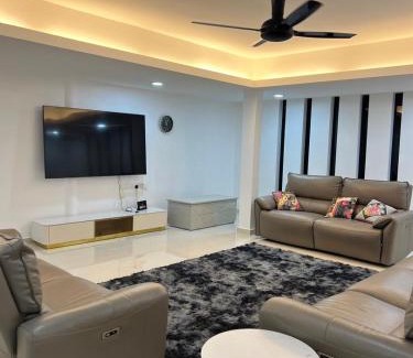 Taman Meru Apartamento | BungalowD Pool Villa 7R6B with Netflix Great Movies & Dramas