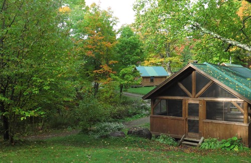 Brownville Chalet De Esquí | Bunk in a shared bunkhouse with shared bathroom