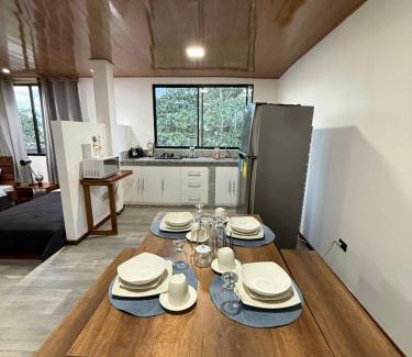 Tena Apartamento | Bunker593 Inn