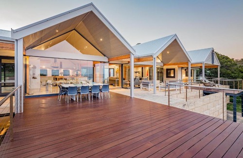 Naturaliste Casa | Bunkers Beach House I Private Properties