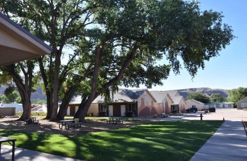 La Verkin Casa | Bunkhouse 7A With Shady Trees