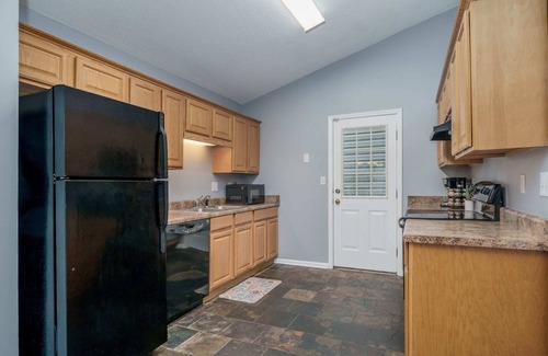 Tuscaloosa Casa | Bunking at Bek's - Cozy - Convenient - Clean