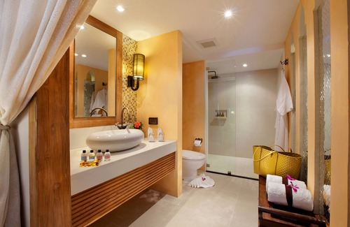 Patong Hotel | Burasari Phuket Resort & Spa