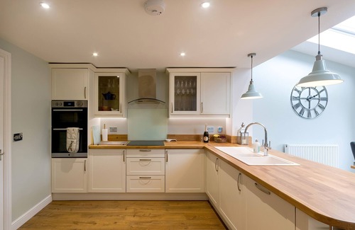 Buxton Cabaña | BURBAGE VIEW, family friendly, with a garden in Buxton
