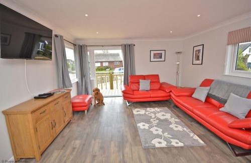 Wroxham Casa | Bure Croft - Holiday Cottage on the river in Wroxham