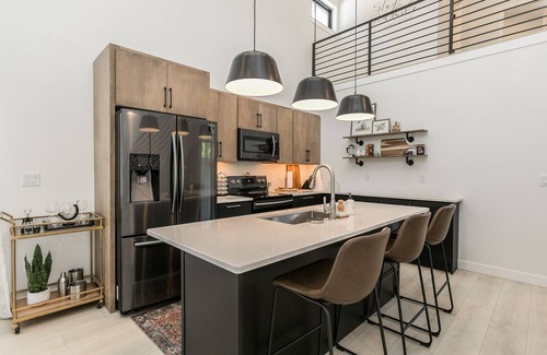 Cedar Rapids Casa | Burnett Cottage OG Cedar Rapids Downtown