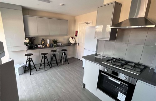 Slough Chalet De Esquí | Burnham / Slough Spacious Six Bedroom House