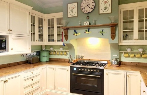 Katoomba Casa | Burnie Brae circa 1908 - Mountain Traditional Home