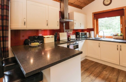 Torlundy Cabaña | BURNSIDE LODGE, family friendly, with open fire in Fort William