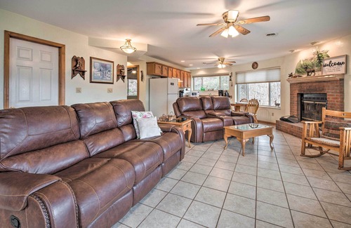 Burnsville Apartamento | Apartamento en el Bosque Nacional Pisgah w / Mtn. ¡Puntos de vista!