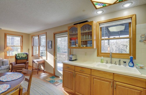 Burnsville Cabaña | Burnsville Cabin w/ Deck & Trails - Dog Friendly!