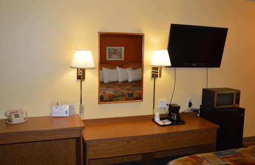 Burnsville Hotel | Burnsville Inn & Suites