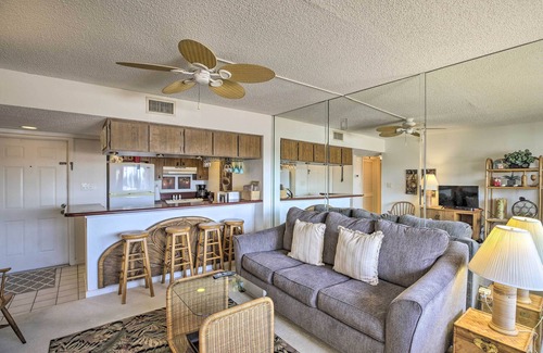 Burnt Store Marina Condominio | Burnt Store Marina Condo: Boat, Swim, Golf!