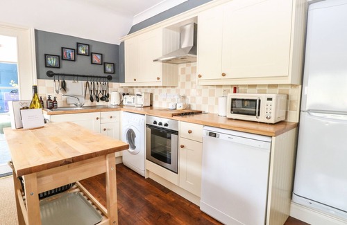 Stalham Cabaña | BURTONS MILL RETREAT, family friendly in Stalham