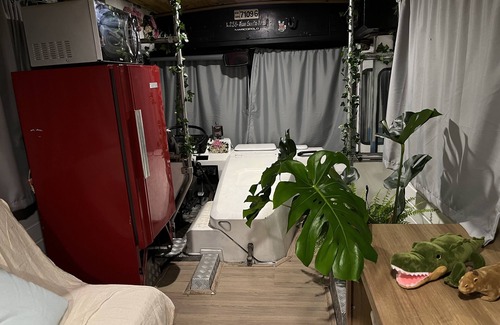 Armacao Casa | Bus house on the riverfront