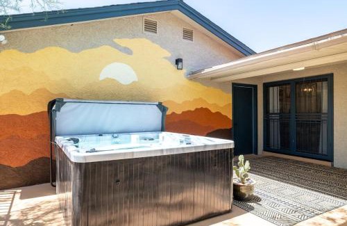 Saguaro West Casa | Bus Stop Saloon - Cave Creek with Spa