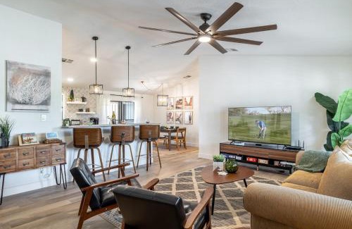 Saguaro West Casa | Bus Stop Saloon - Cave Creek with Spa
