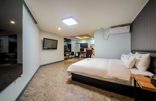Buk-gu Hotel | Busan Deokcheon AU