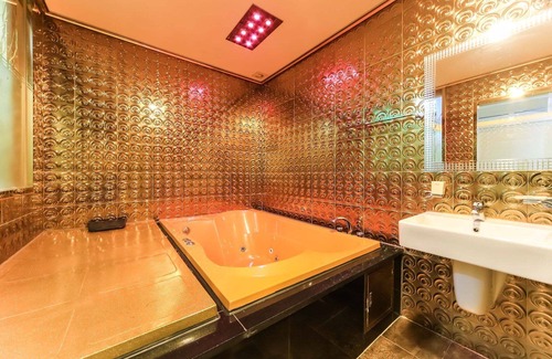 Dongnae District Hotel | Busan Dongnae G and G