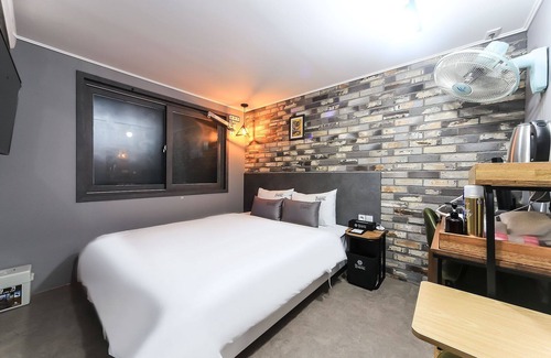 Dongnae District Hotel | Busan Dongnae Seven Bridge