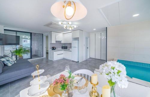 Haeundae Villa | Busan Grey Sands Poolvilla Pension