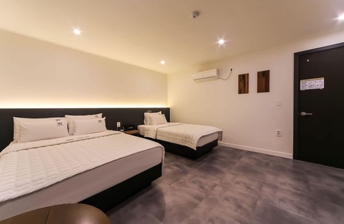 Haeundae Hotel | Busan Jaesongdong W