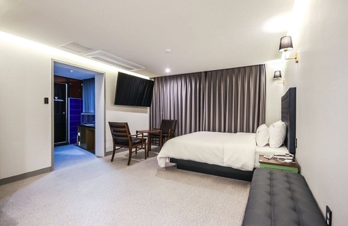Dongnae District Hotel | Busan Oncheonjang Hotel Mithuna