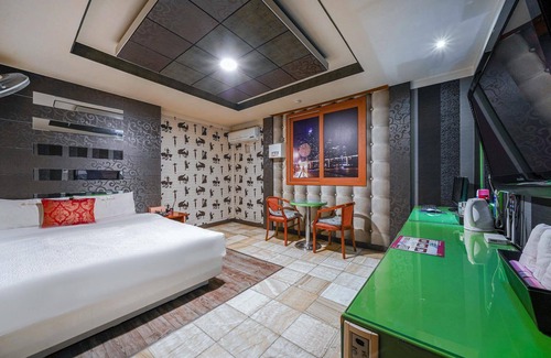Dongnae District Hotel | Busan Oncheonjang Interpark