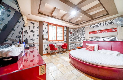 Dongnae District Hotel | Busan Oncheonjang Interpark