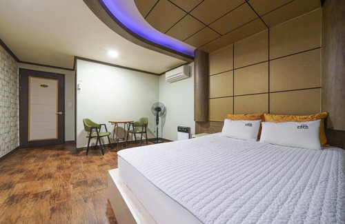 Dongnae District Hotel | Busan Oncheonjang Victoria