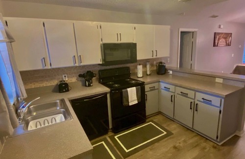 Temple Crest Casa | BUSCH GARDENS HIDDEN GEM 5 MINS FROM AMUSEMENT PARK.