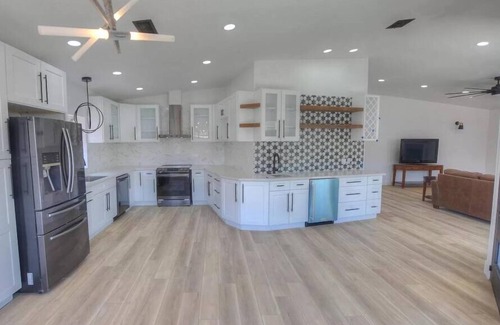 Parker Strip Casa | Bush Master Suite Sum