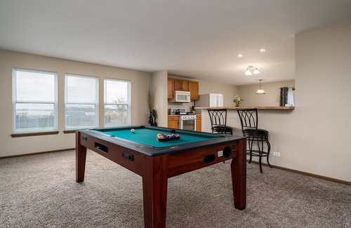 Belvidere Casa | *** Business Friendly Newer Home!***