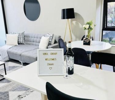 Kareeberg Apartamento | Business, fun, relaxation in the heart of Rosebank
