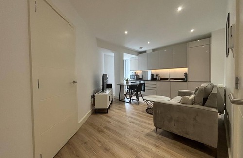 Barnt Green Apartamento | Business-Ready Studio, Free Parking - NEC & Airport