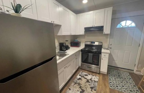 Riverside Casa | Business suit/Comfortable Getaway